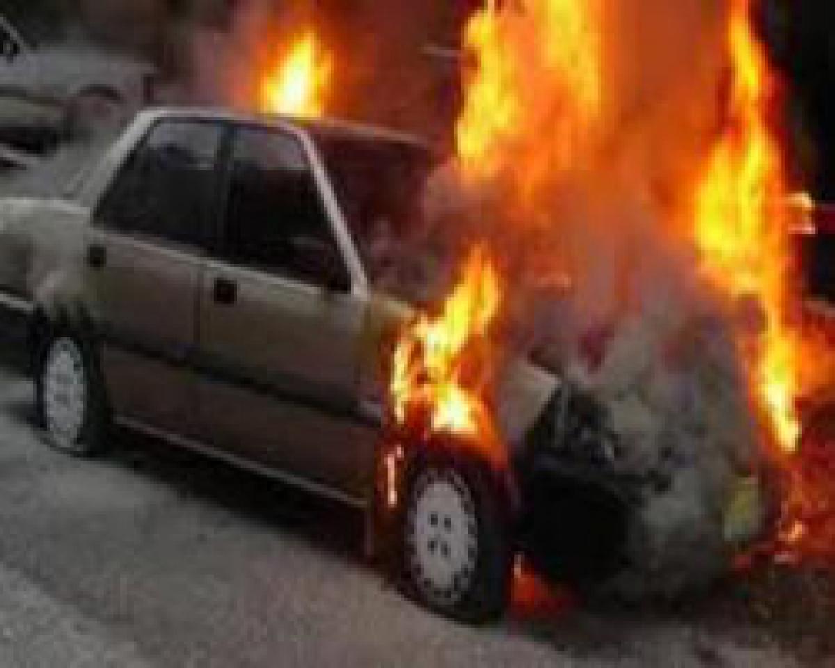 Car burnt down in Banjara Hills